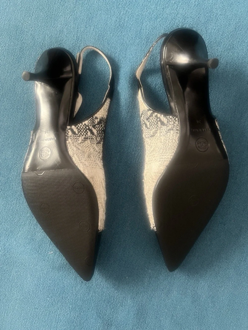 Chanel Vintage Tweed White And Black Kitten Heel Slingbacks Size 36